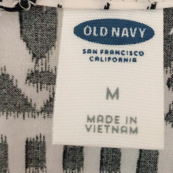 OLD NAVY | B&W Camisole - Picture 4 of 4